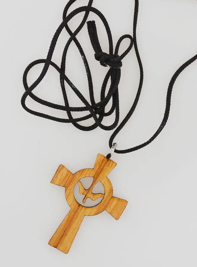 Anhänger Kreuz Firmung aus Holz - Heiliger Geist (pic 3)