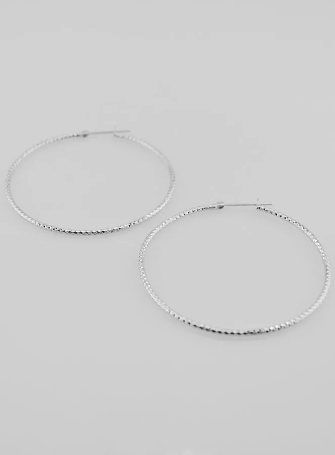 Gehämmerte Creolen Ohrringe aus Rhodiniertem 925er Silber - 50mm (pic 2)
