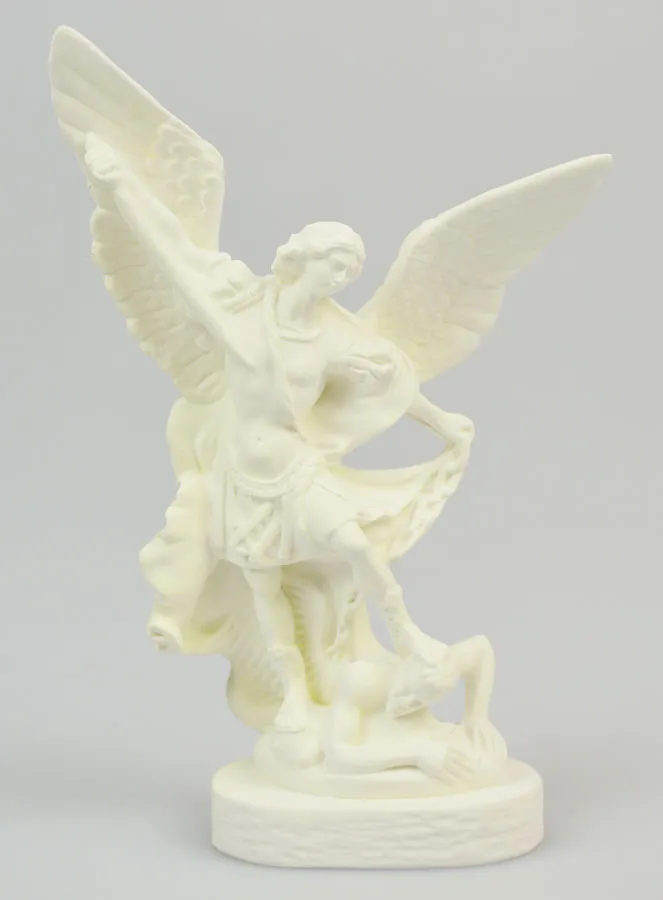Figur des Heiligen Michael aus Phosphoreszierendem Harz – 12cm (pic 1)
