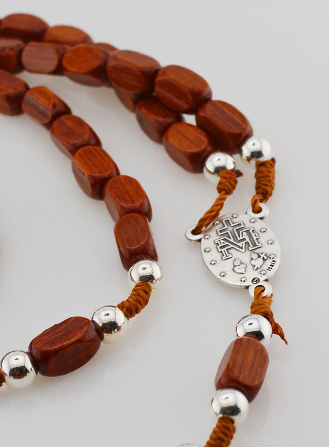 Rosenkranz Wundertätige Madonna aus Holz (pic 4)