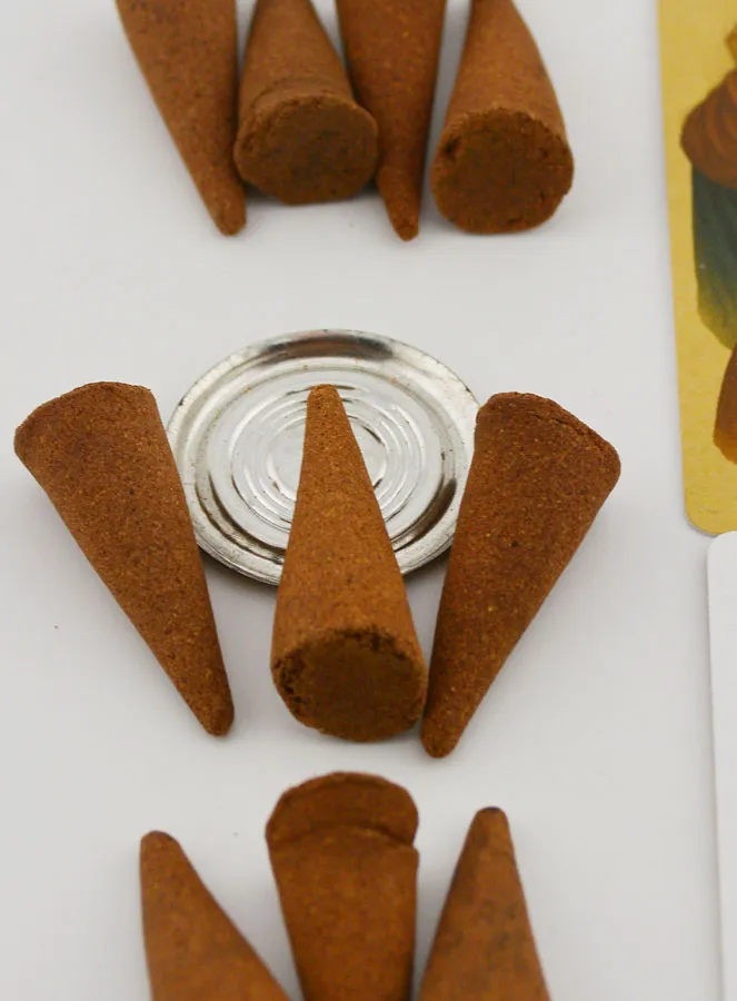 Schutzweihrauch Kegel mit Schutzgebet (pic 2)