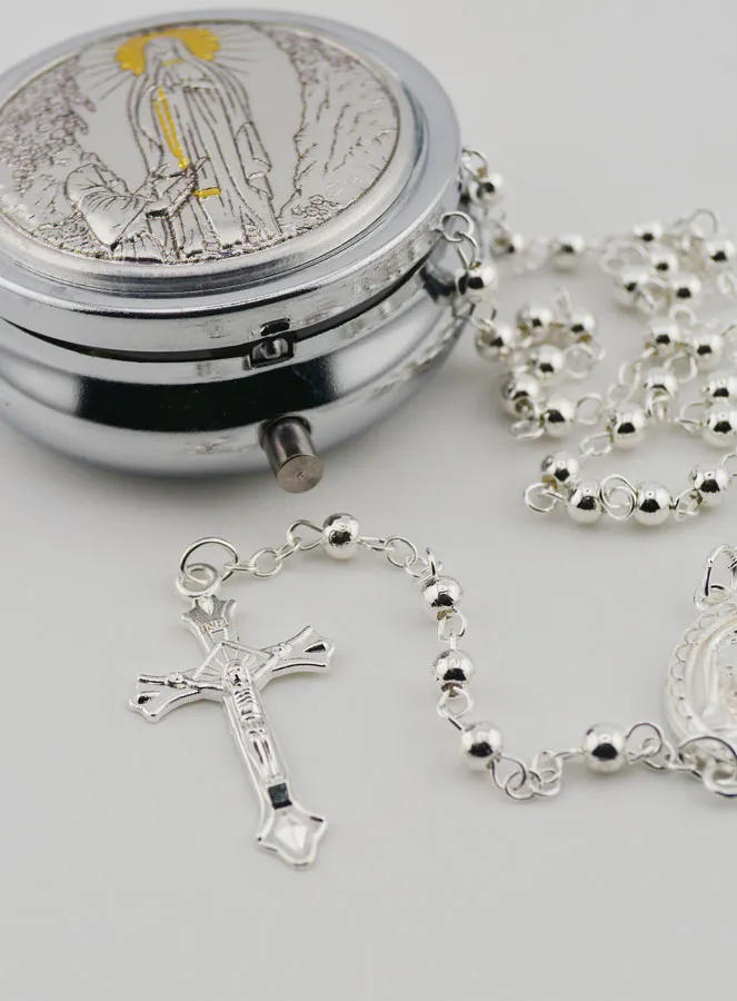Rosenkranz und Dose Lourdes (pic 4)