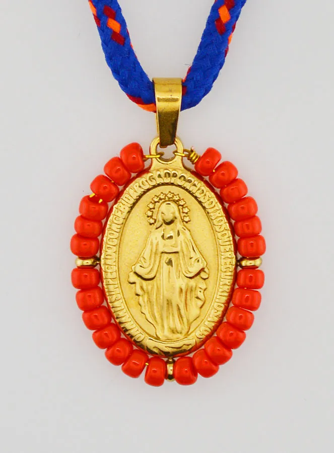 Halskette Kordel Wunderbare Medaille und Rote Perlen (pic 1)