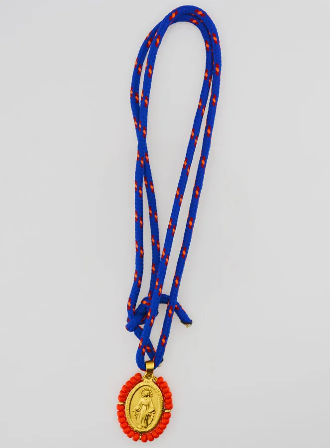 Halskette Kordel Wunderbare Medaille und Rote Perlen (pic 3)