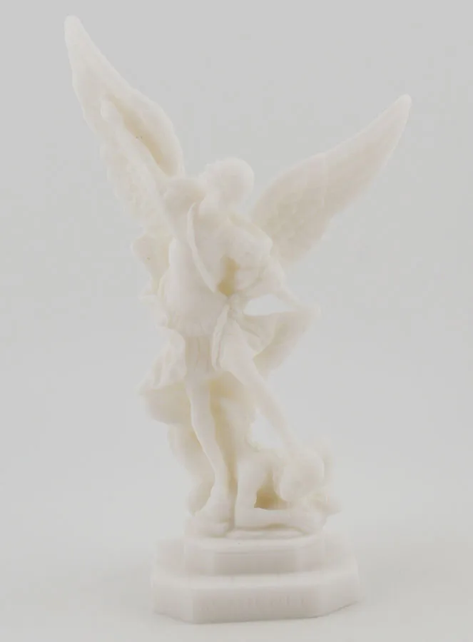 Alabaster-Figur des Heiligen Michael – 12cm (pic 1)