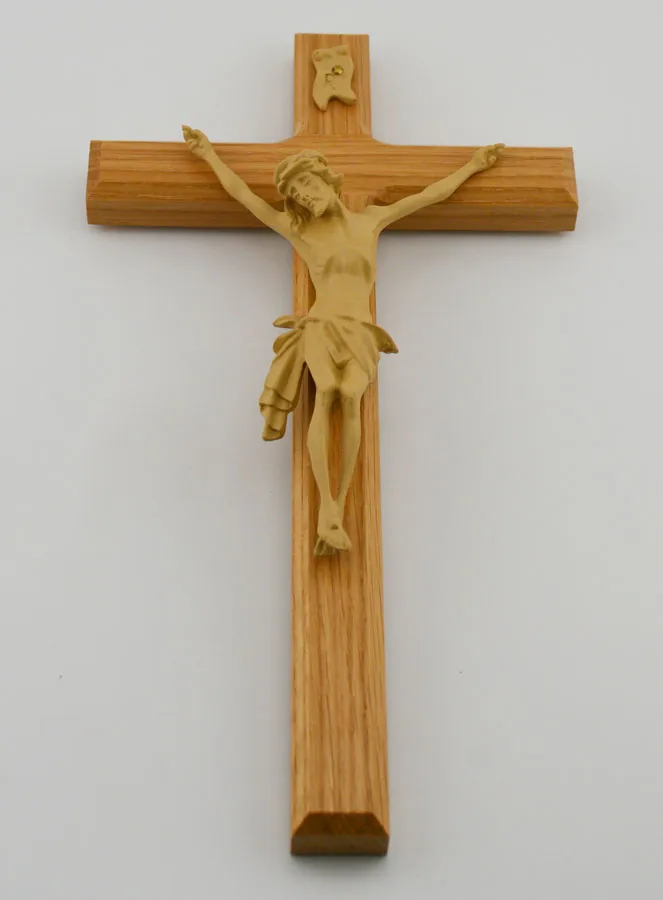 Kruzifix aus Naturbelassener Eiche mit Christusfigur – 22cm (pic 2)