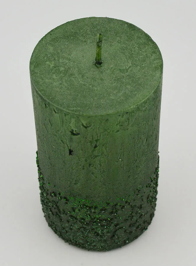 Weihnachtskerze mit Relief – Tannengrün (pic 2)