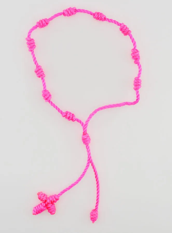 Zehner Rosenkranz Armband aus Neon Rosa Kordel (pic 1)