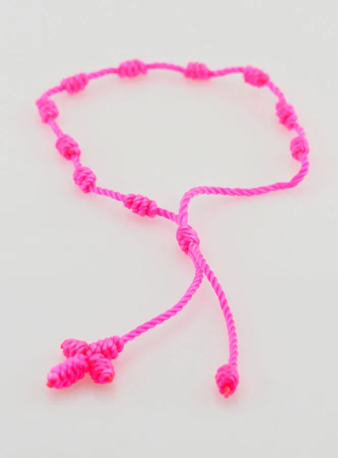 Zehner Rosenkranz Armband aus Neon Rosa Kordel (pic 2)