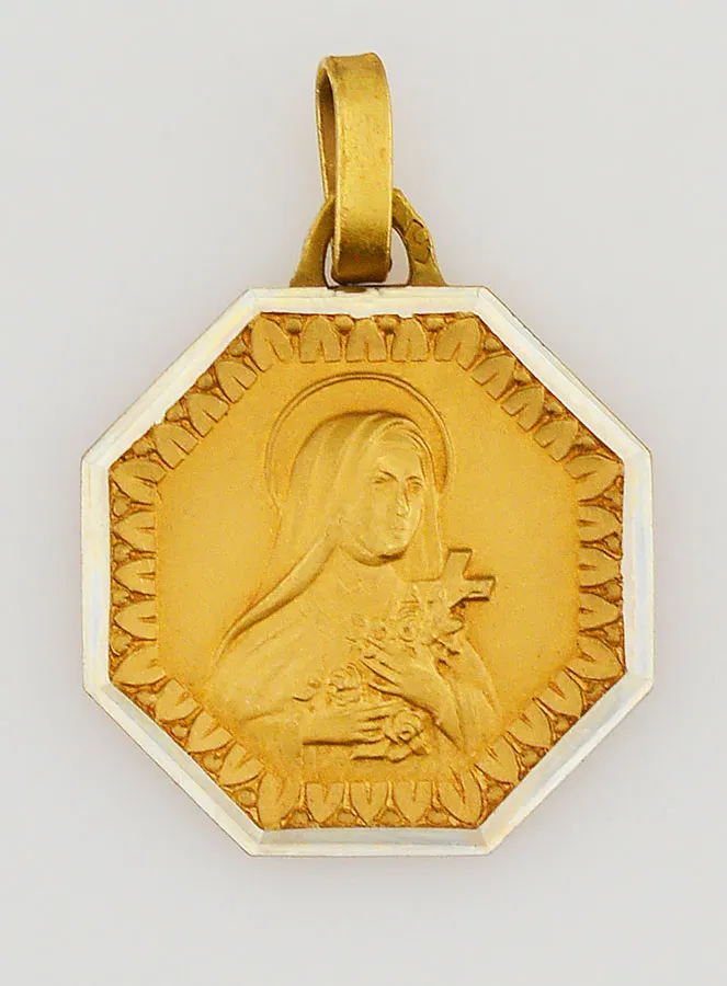 Vergoldeter Anhänger der Heiligen Therese (pic 1)