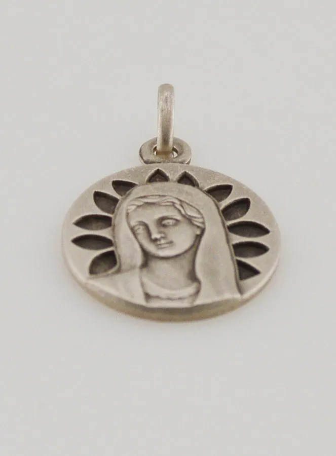 Anhänger Madonna mit Blütenblättern in Silber – 16mm (pic 2)