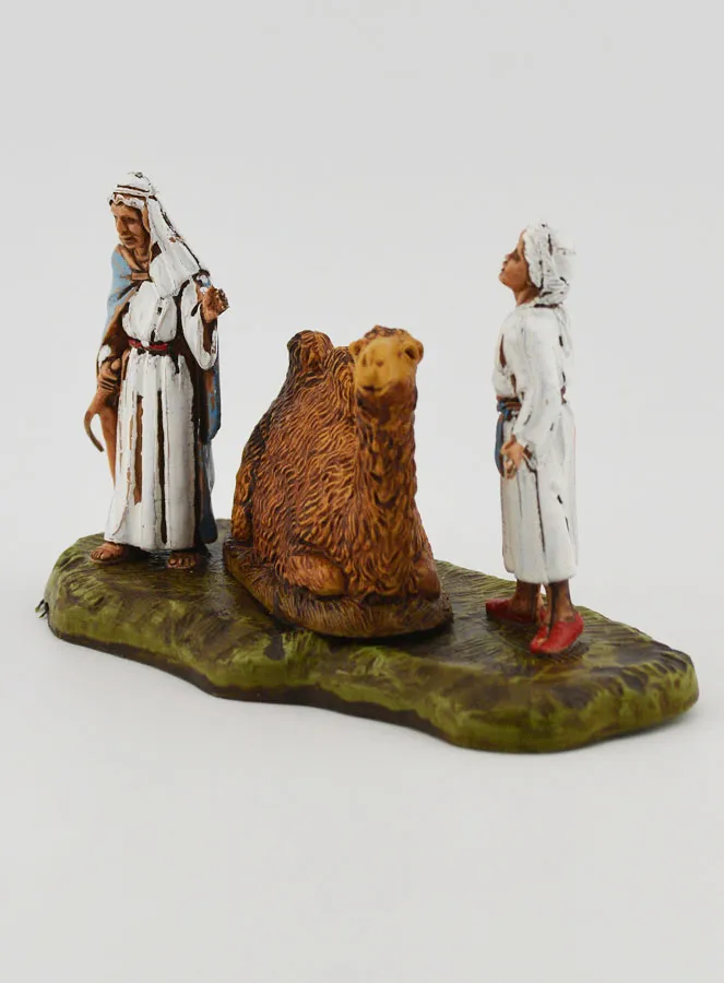 Krippenfigur Kameltreiber und Sitzendes Kamel – 6 cm (pic 3)