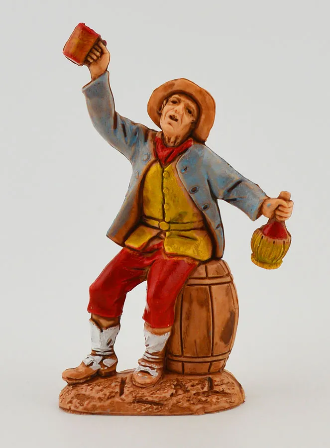 Krippenfigur Weintrinker auf seinem Fass – 6cm (pic 1)