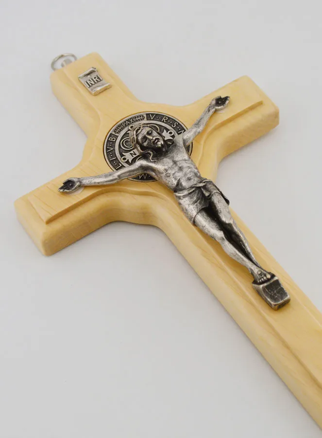 Kruzifix Benediktuskreuz aus Holz hellbraun - 21cm (pic 3)