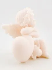 Alabasterfigur Schutzengel Schlafend auf Herz - 9 cm