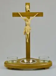 Stehkreuz Eiche gebeitzt mit Einsatz für Kerzen und Weihwasser