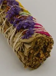 Weißer Salbei und Bunte Rosenblätter - Räucherbündel 30g