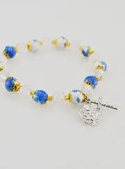 Rosenkranz Armband aus Bemalten Perlen – Kreuz und Medaille von Lourdes
