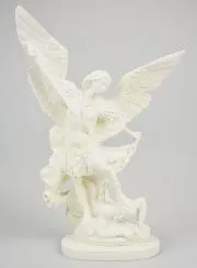 Figur Heiliger Michael aus Phosphoreszierendem Harz – 30 cm