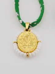 Wundertätige Medaille mit Perlen - Grünes Liberty Band