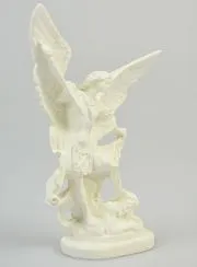 Statue des Heiligen Michael aus Phosphoreszierendem Harz – 15cm