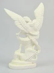 Statue des Heiligen Michael aus Phosphoreszierendem Harz – 15cm