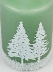 Weihnachtskerze Tannenbäume mit Schnee – Grün