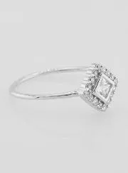 Solitär Ring in Rautenform aus Rhodiniertem Silber und Zirkonia – Größe 56