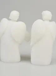 Weihnachtskrippe aus Alabaster – Engelboten
