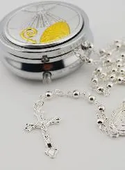 Geschenk zur Firmung Rosenkranzdose und Rosenkranz