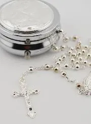Set Rosenkranz mit Dose Madonna und Kind