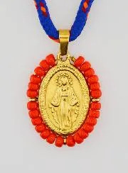 Halskette Kordel Wunderbare Medaille und Rote Perlen