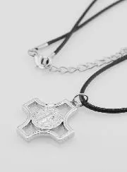 Anhänger des Heiligen Benedikt mit Kordel