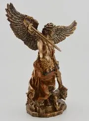 Religiöse Statue des Heiligen Michael aus Bronze - 15 cm