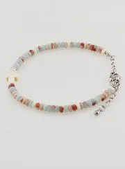 Armband mit Kreuz und Steinen in Pastell-Farben