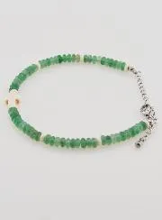 Armband mit Kreuz und Steinen aus Grünem Glas