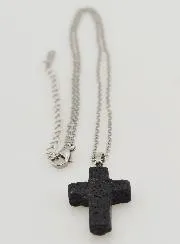 Religiöse Halskette Edelstahl und Kreuz aus Lavastein