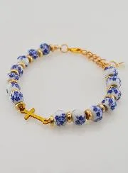 Armband mit Kreuz und Keramik Perlen – Blau