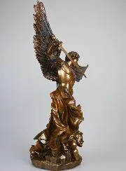 Religiöse Figur des Erzengels Michael aus Bronze – 37 cm