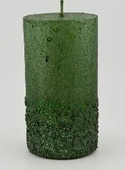 Weihnachtskerze mit Relief – Tannengrün